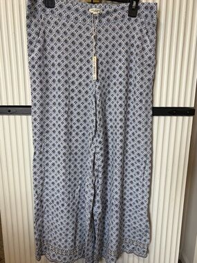 Max Studio Blue and White Printed Palazzo Pants